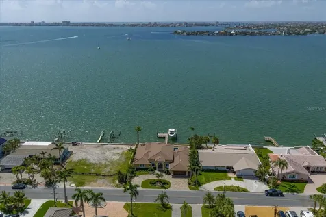 422 55th Avenue St Pete Beach FL 33706