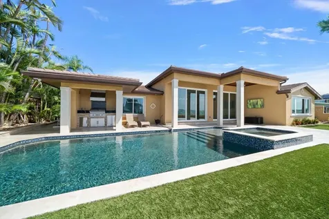 422 55th Avenue St Pete Beach FL 33706