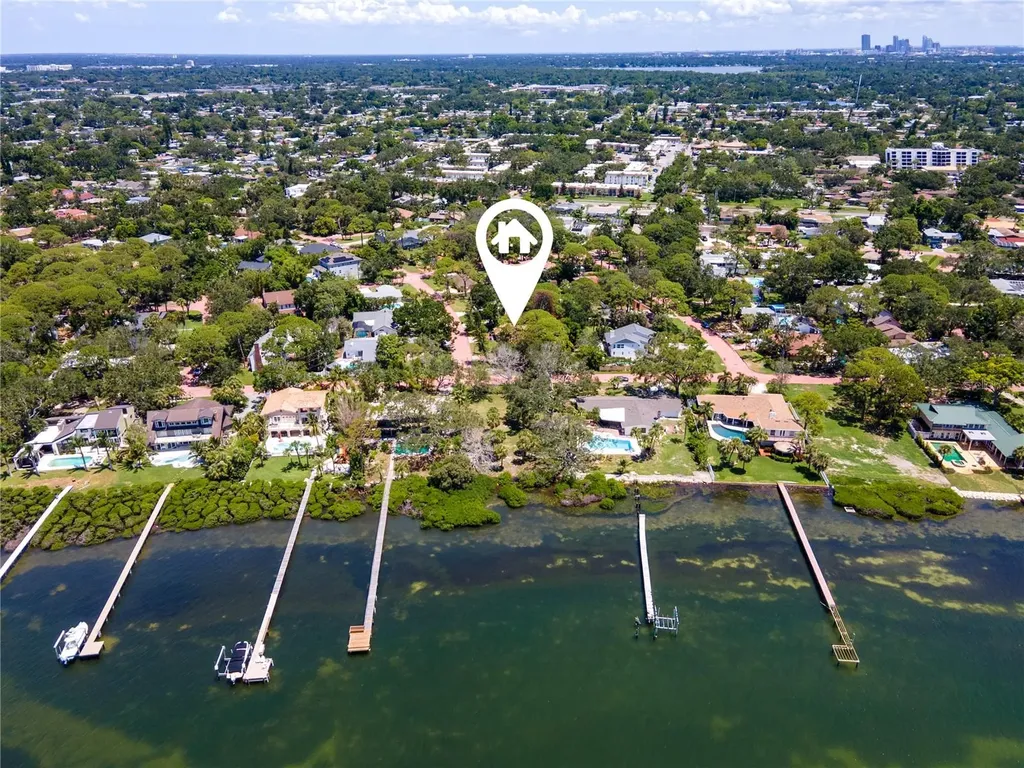 1125 Friendly Way S St Petersburg FL 33705