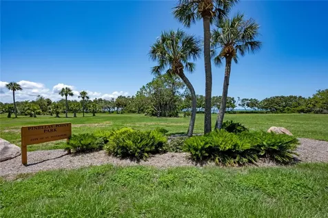 1125 Friendly Way S St Petersburg FL 33705