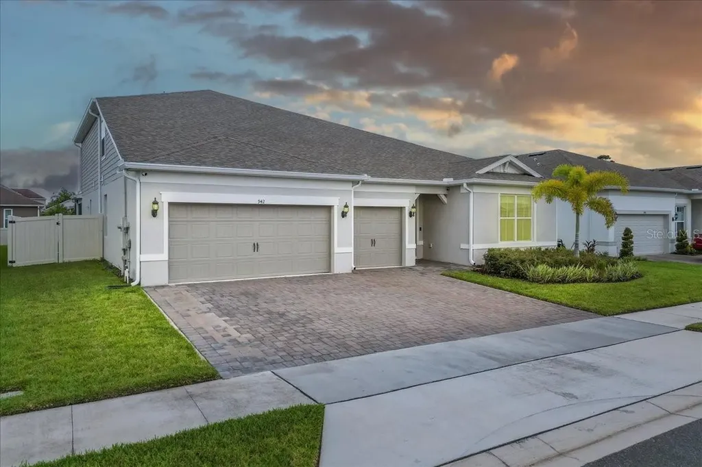 942 Savannah Palms Boulevard Orlando FL 32828