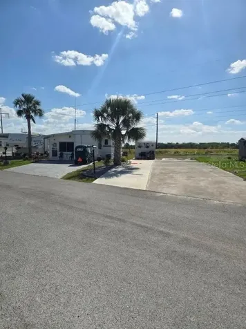 4669 W Palm Drive Bowling Green FL 33834
