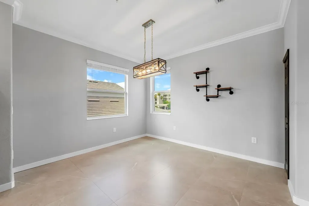 933 Tidewater Shores Loop Bradenton FL 34208