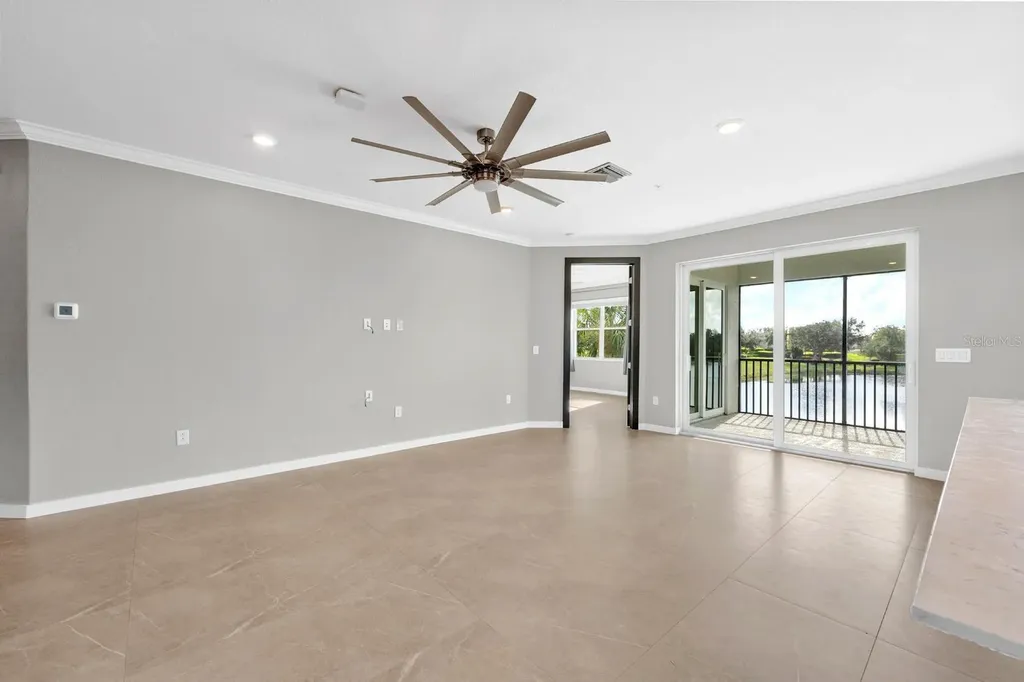 933 Tidewater Shores Loop Bradenton FL 34208