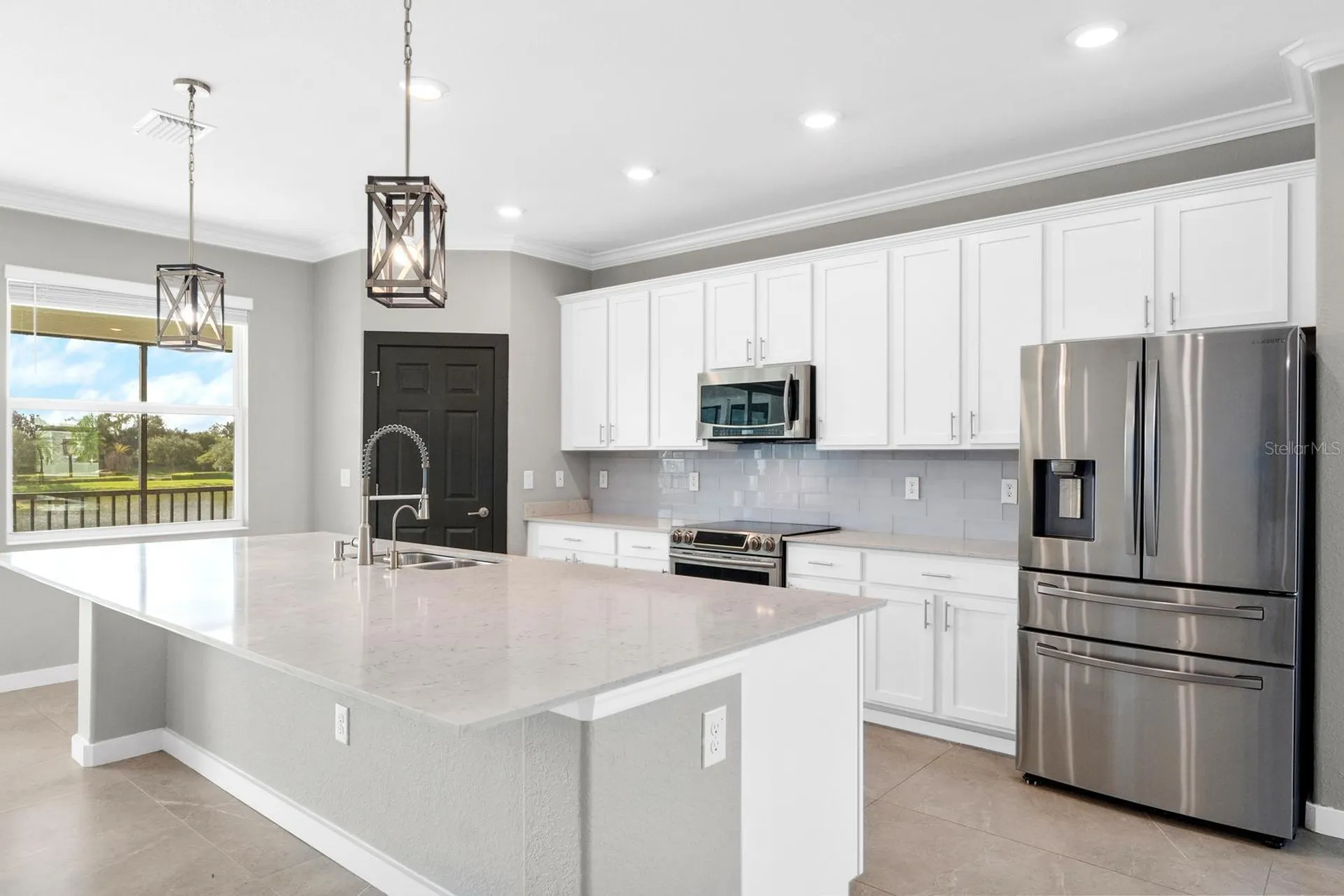 933 Tidewater Shores Loop Bradenton FL 34208