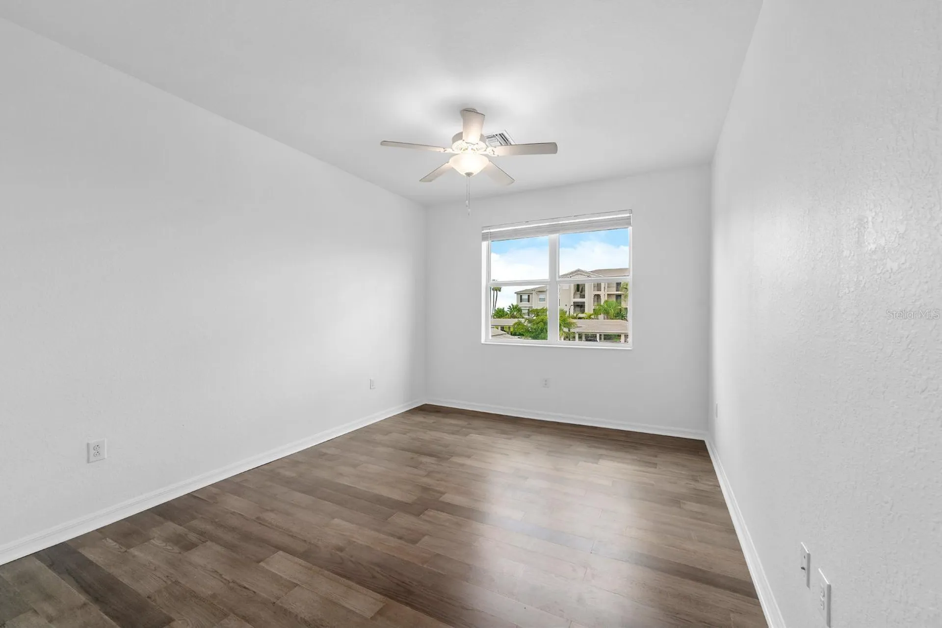 933 Tidewater Shores Loop Bradenton FL 34208
