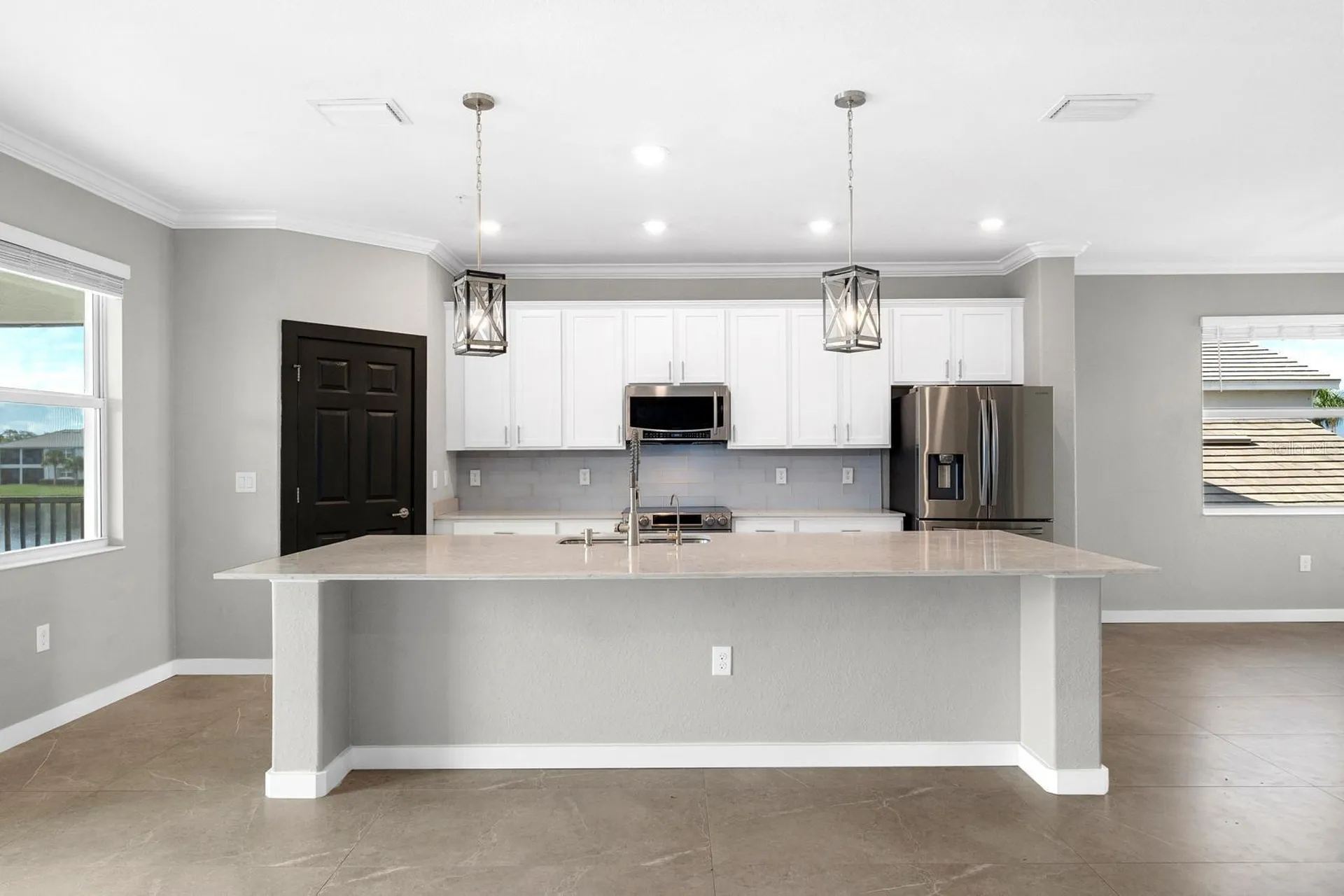 933 Tidewater Shores Loop Bradenton FL 34208