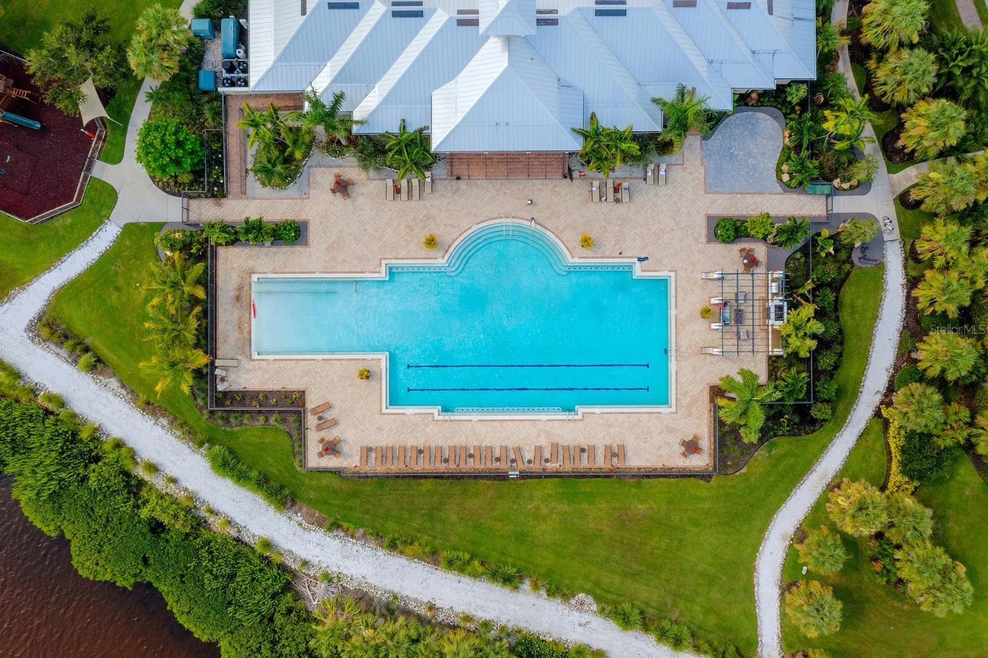 933 Tidewater Shores Loop Bradenton FL 34208