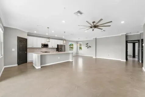 933 Tidewater Shores Loop Bradenton FL 34208