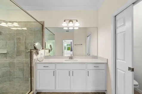 933 Tidewater Shores Loop Bradenton FL 34208