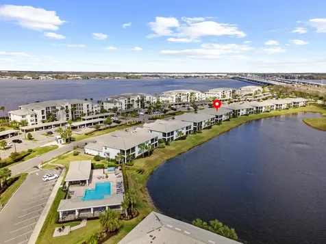 933 Tidewater Shores Loop Bradenton FL 34208
