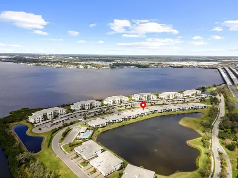 933 Tidewater Shores Loop Bradenton FL 34208