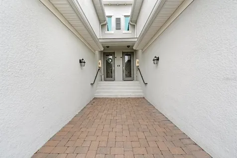 933 Tidewater Shores Loop Bradenton FL 34208