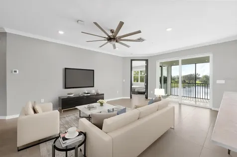 933 Tidewater Shores Loop Bradenton FL 34208