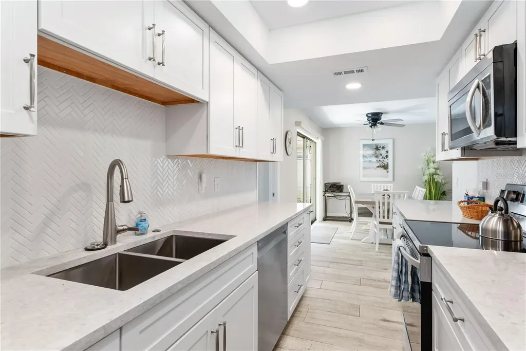 6005 Midnight Pass Road Sarasota FL 34242