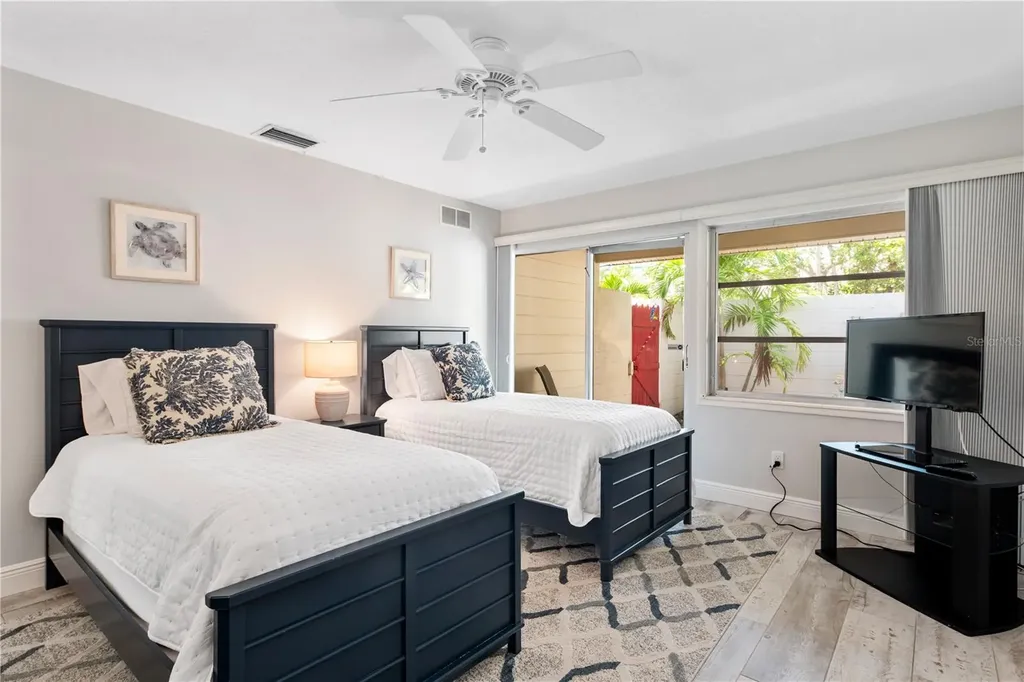 6005 Midnight Pass Road Sarasota FL 34242
