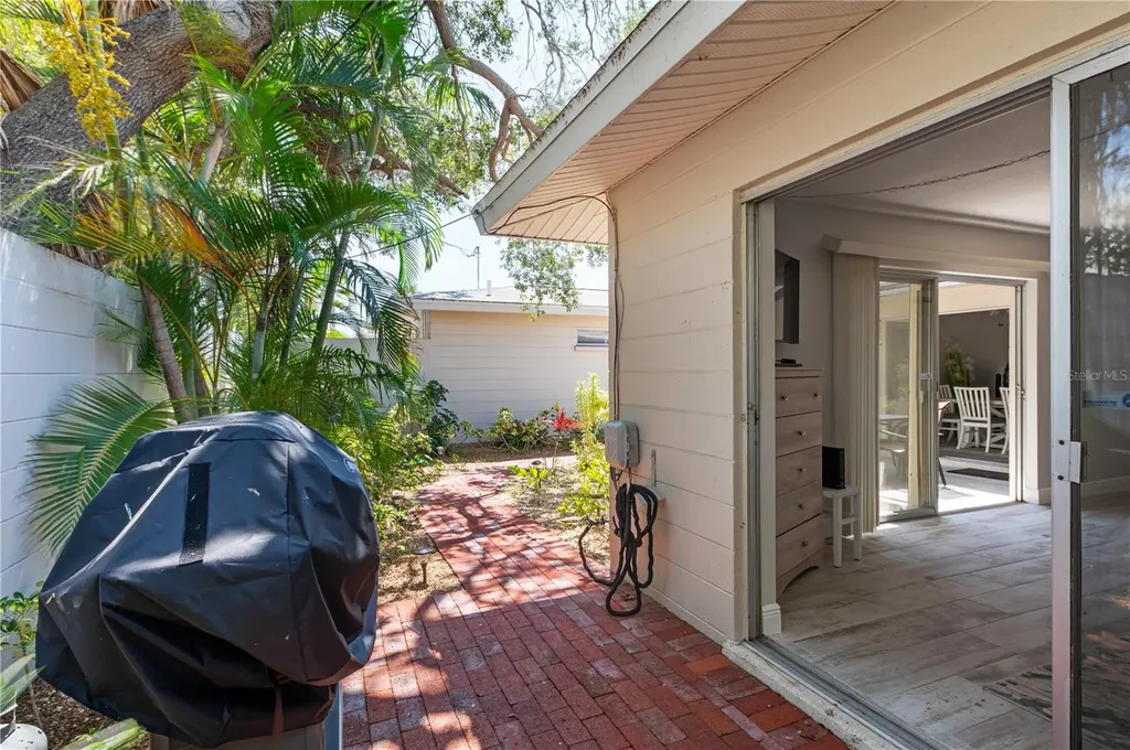 6005 Midnight Pass Road Sarasota FL 34242