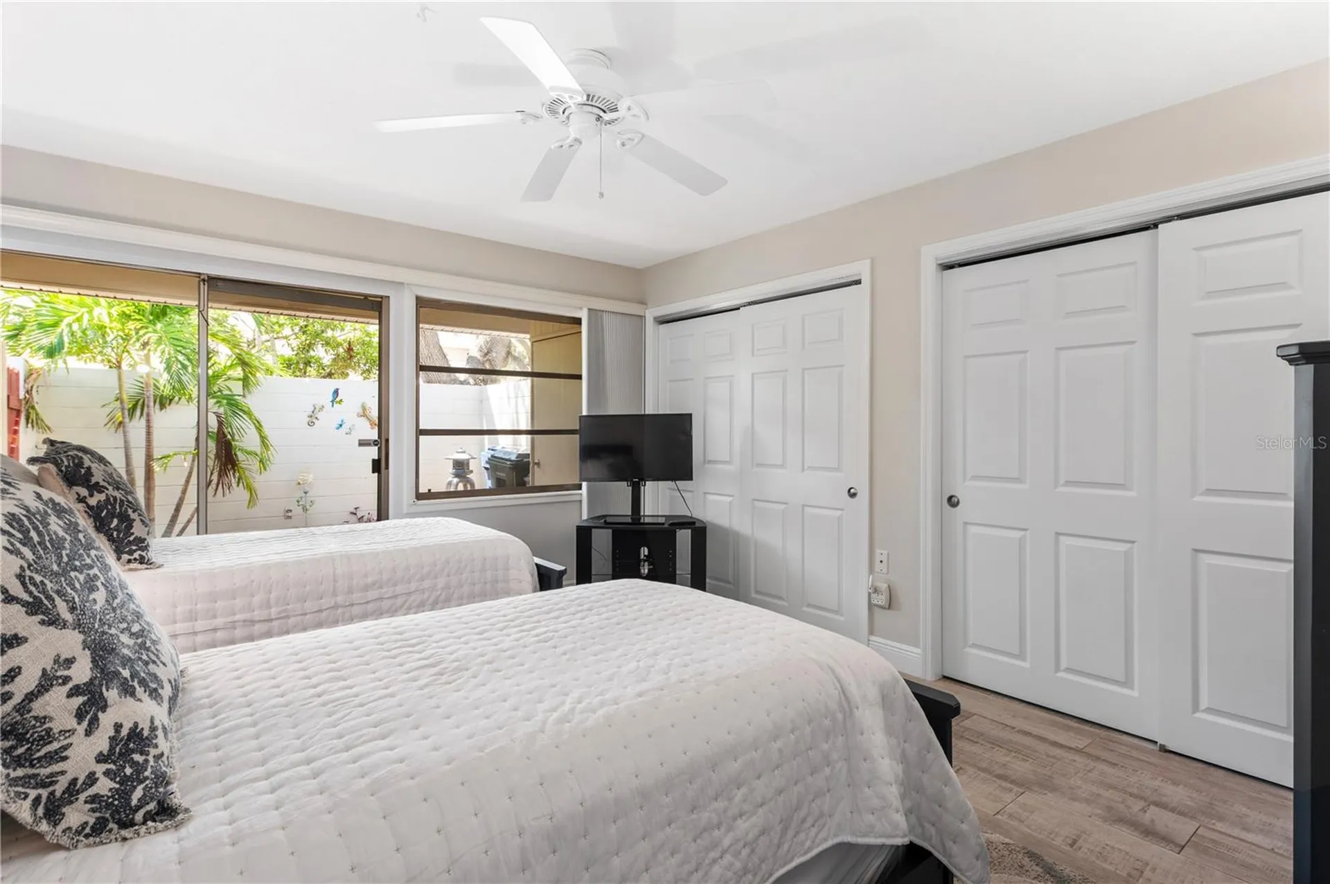 6005 Midnight Pass Road Sarasota FL 34242