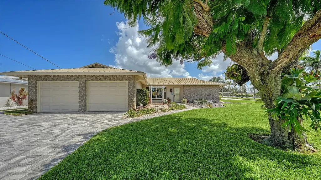 9207 Bimini Drive Bradenton FL 34210