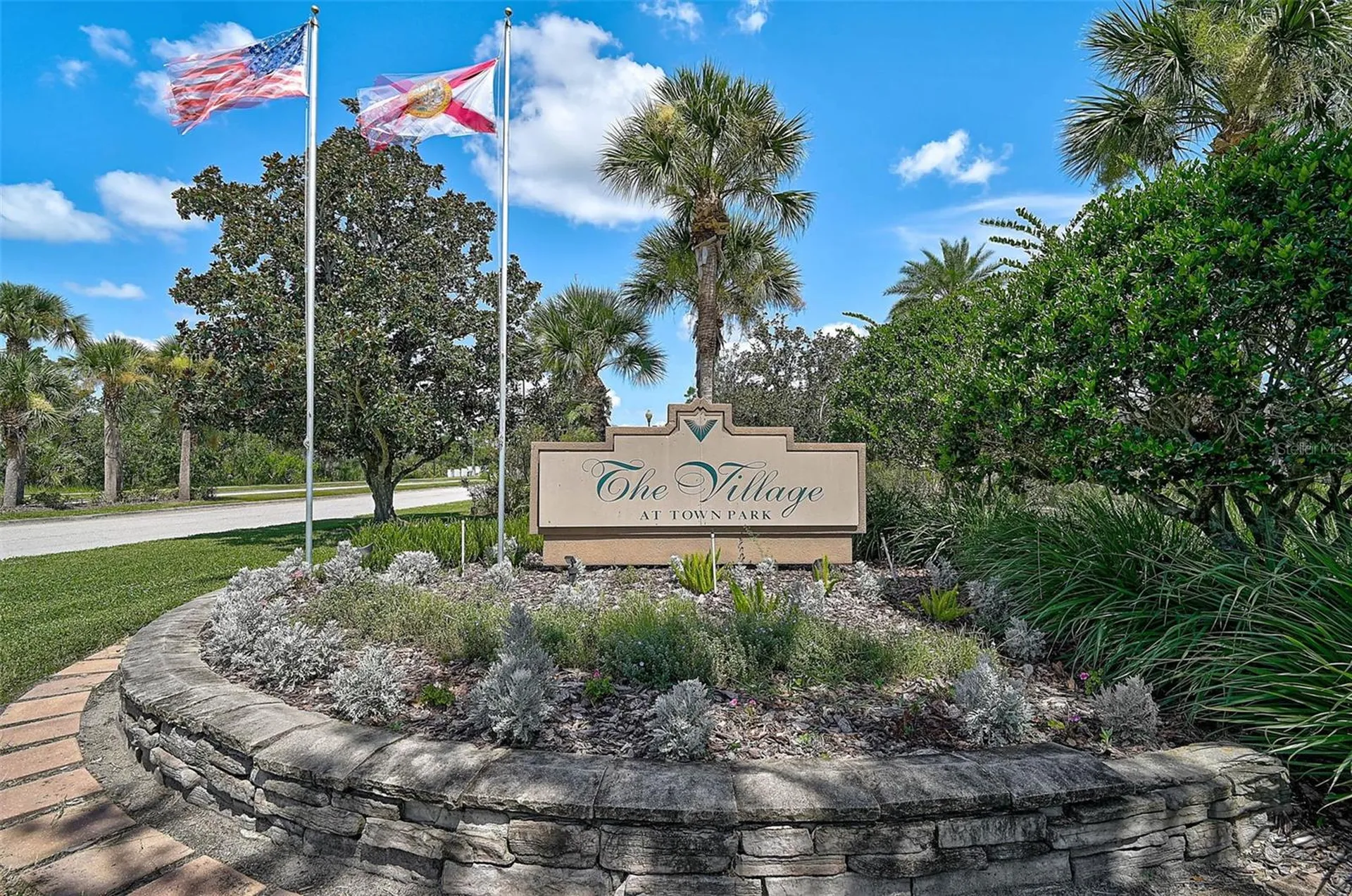 8827 Manor Loop Lakewood Ranch FL 34202