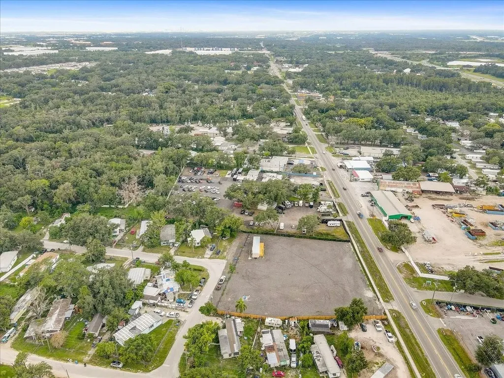 11325 E 92 Highway Seffner FL 33584