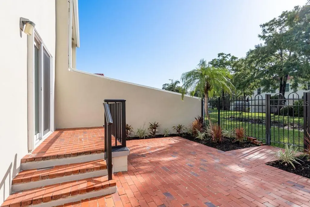 2700 Bayshore Boulevard Dunedin FL 34698