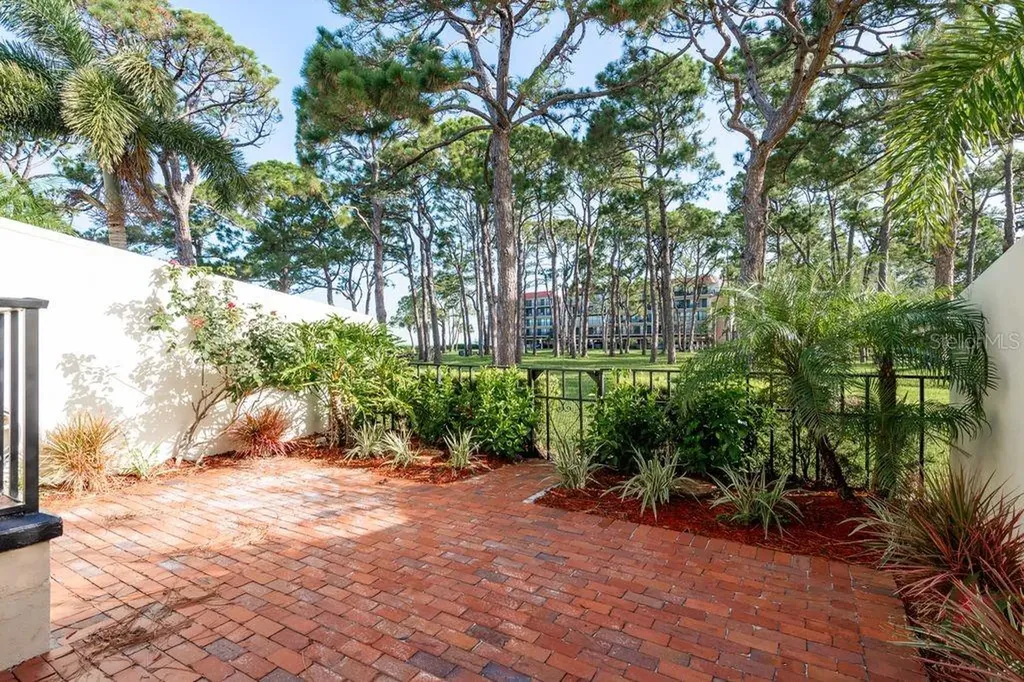 2700 Bayshore Boulevard Dunedin FL 34698