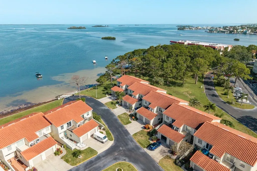 2700 Bayshore Boulevard Dunedin FL 34698