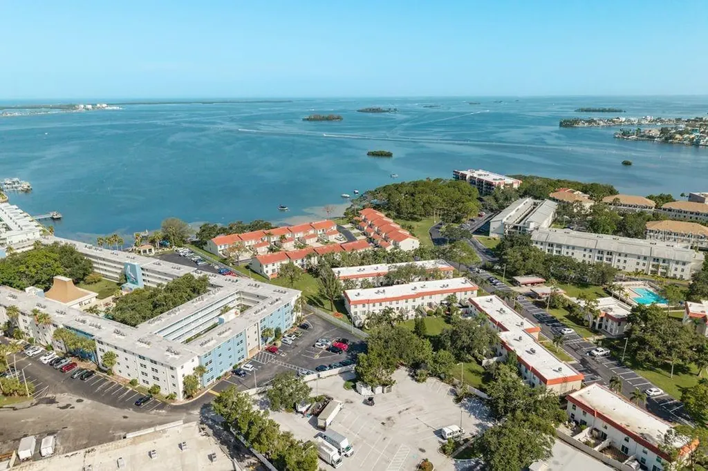 2700 Bayshore Boulevard Dunedin FL 34698