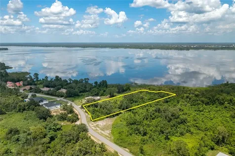 9041 & 9049 S Bay Drive Haines City FL 33844