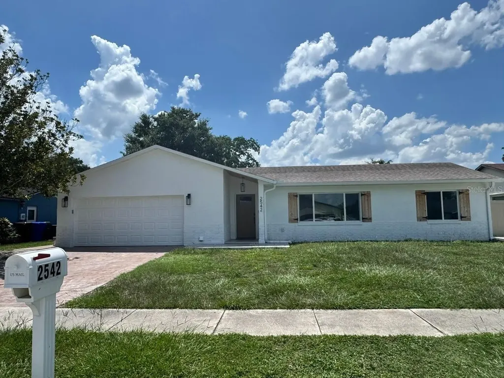 2542 Acres Court Kissimmee FL 34744