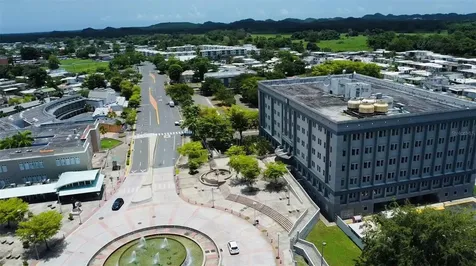 Bo. Pueblo C. Pedro Arzuaga Carolina PR 00985