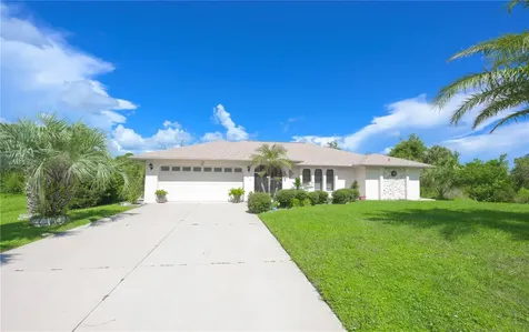 615 Toledo Road North Port FL 34287