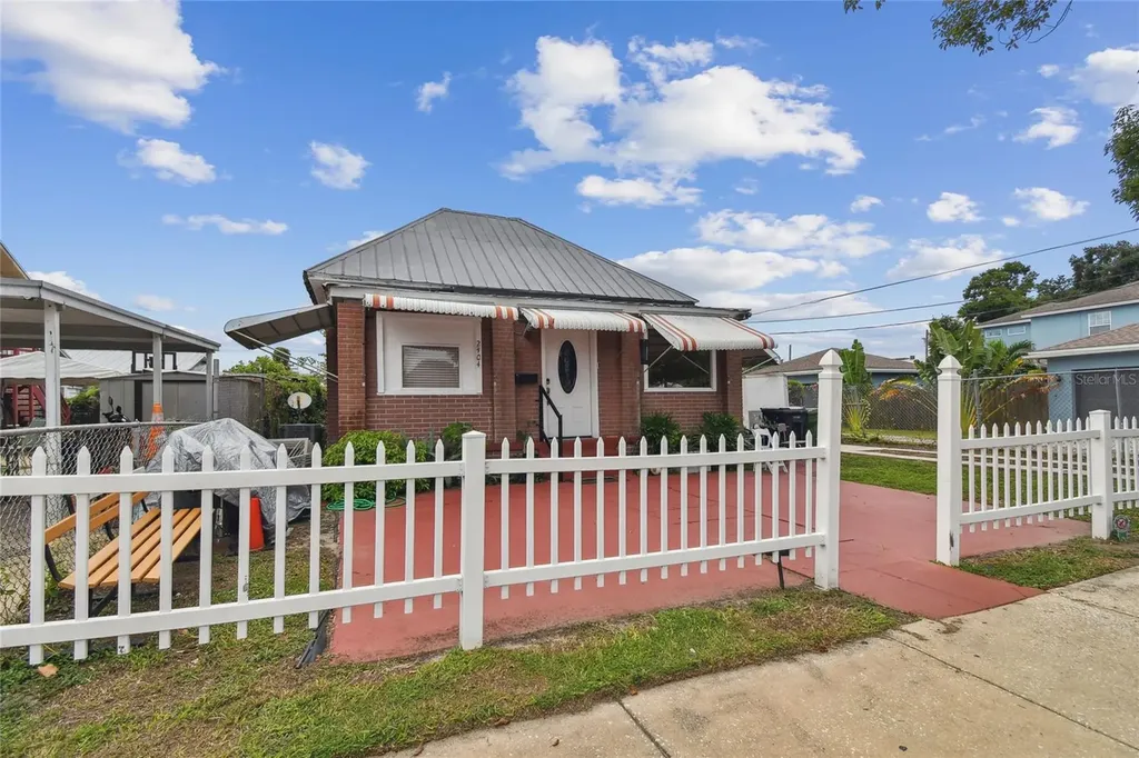 2402 N Highland Avenue Tampa FL 33602