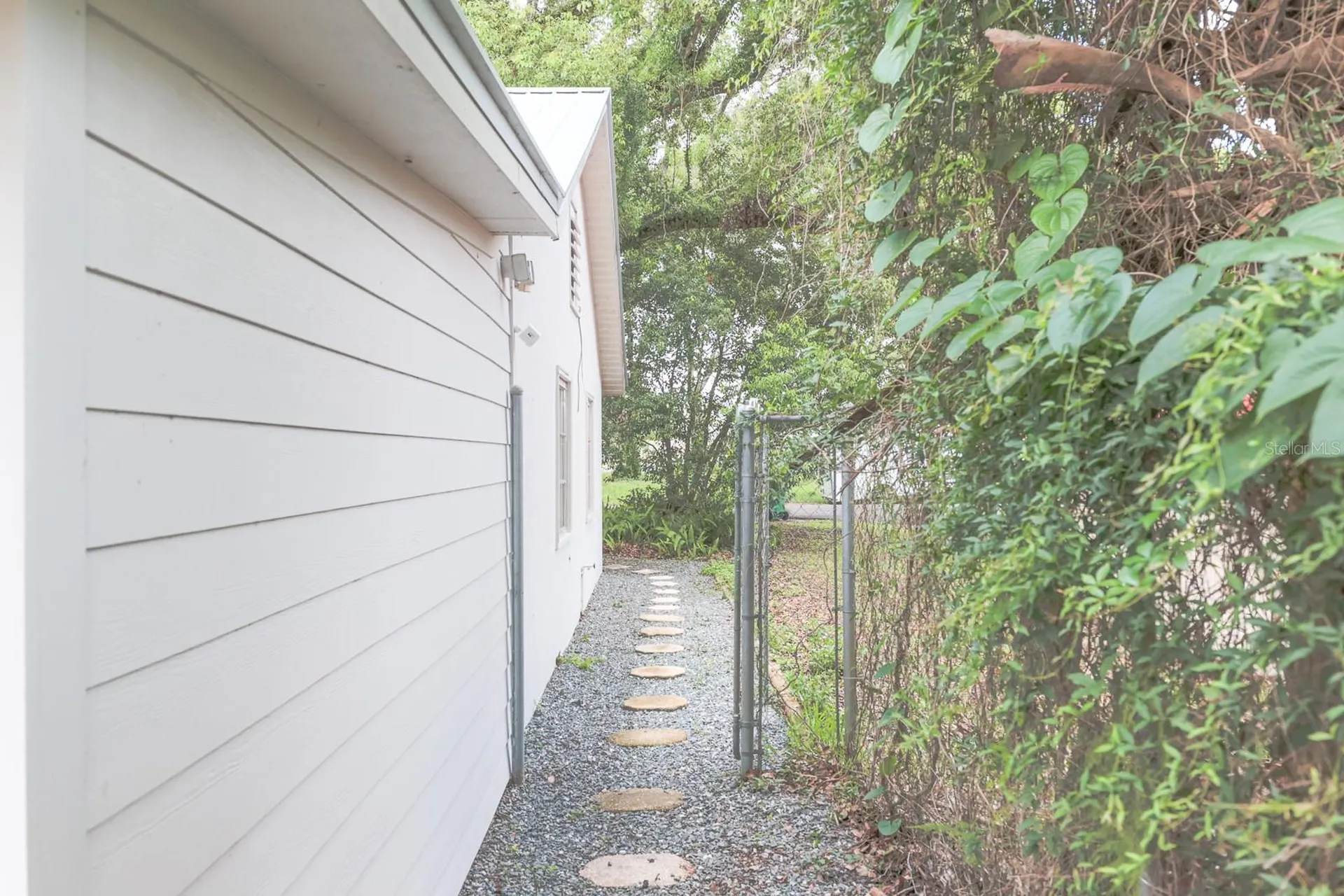 107 S Iona Drive Fruitland Park FL 34731