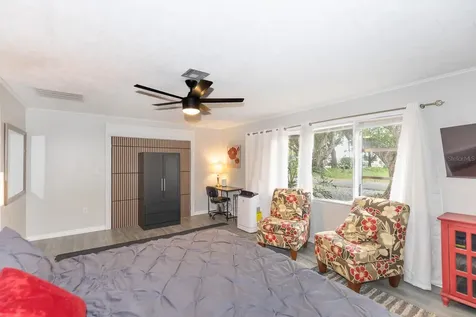107 S Iona Drive Fruitland Park FL 34731
