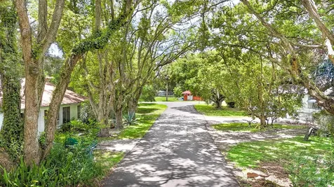 107 S Iona Drive Fruitland Park FL 34731
