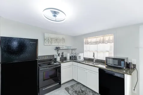 107 S Iona Drive Fruitland Park FL 34731