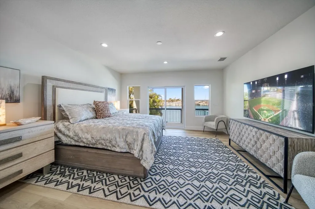 116 Devon Drive Clearwater Beach FL 33767