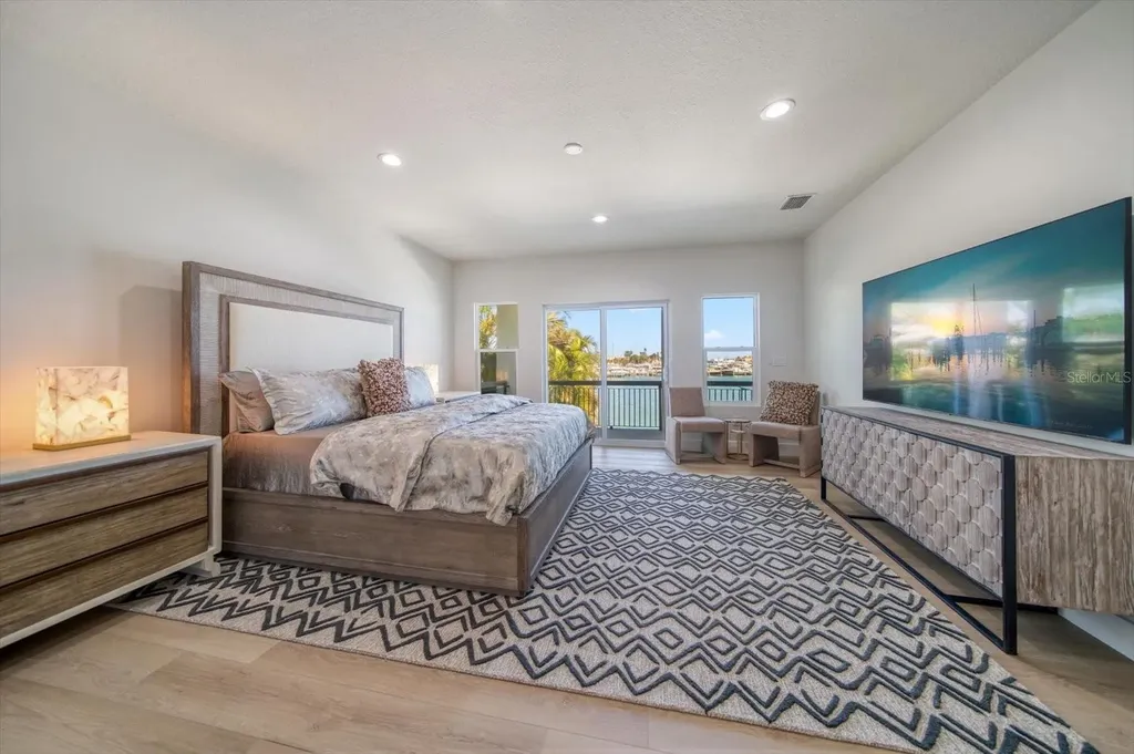 116 Devon Drive Clearwater Beach FL 33767