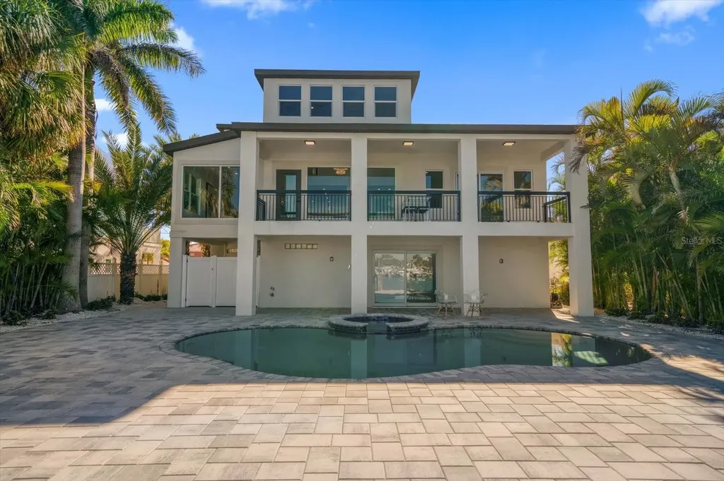 116 Devon Drive Clearwater Beach FL 33767