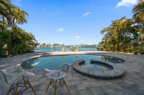 116 Devon Drive Clearwater Beach FL 33767