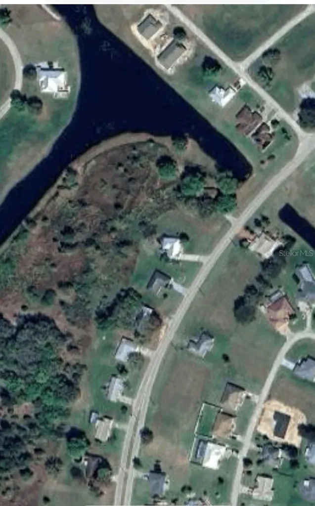 520 Foxhall Circle Sebring FL 33876
