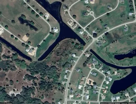 520 Foxhall Circle Sebring FL 33876