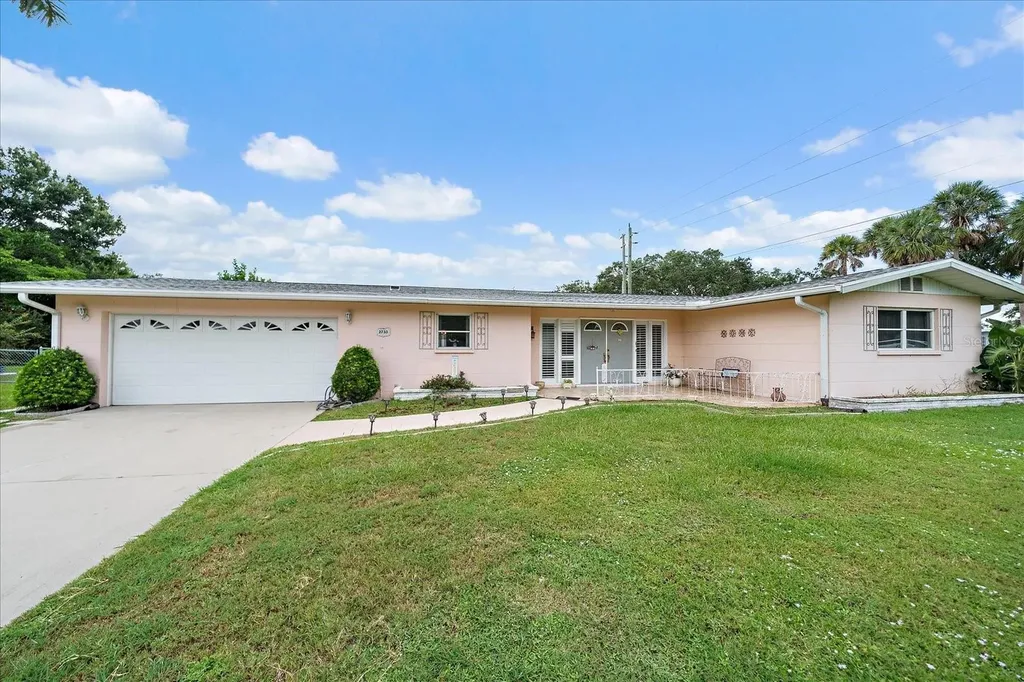 2733 Botany Avenue Sarasota FL 34239