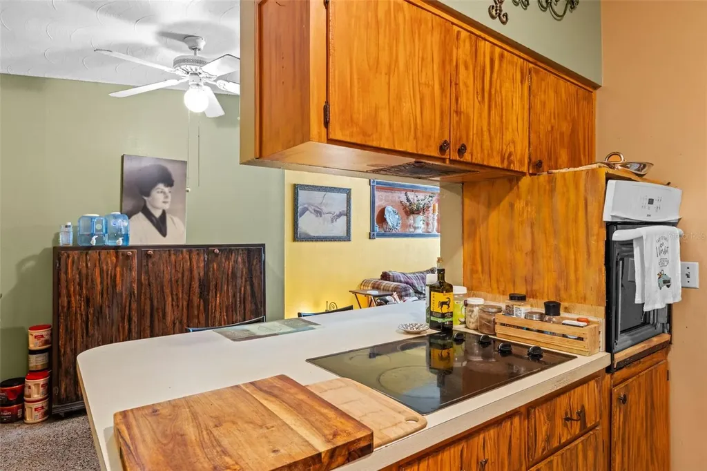 7627 Daetwyler Drive Orlando FL 32812