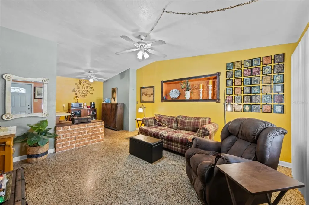 7627 Daetwyler Drive Orlando FL 32812