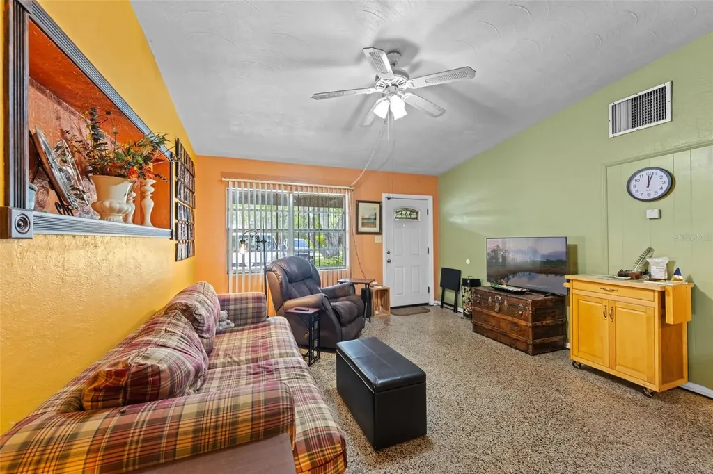 7627 Daetwyler Drive Orlando FL 32812