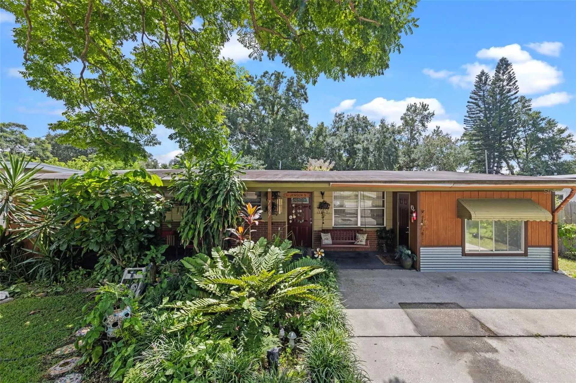 7627 Daetwyler Drive Orlando FL 32812