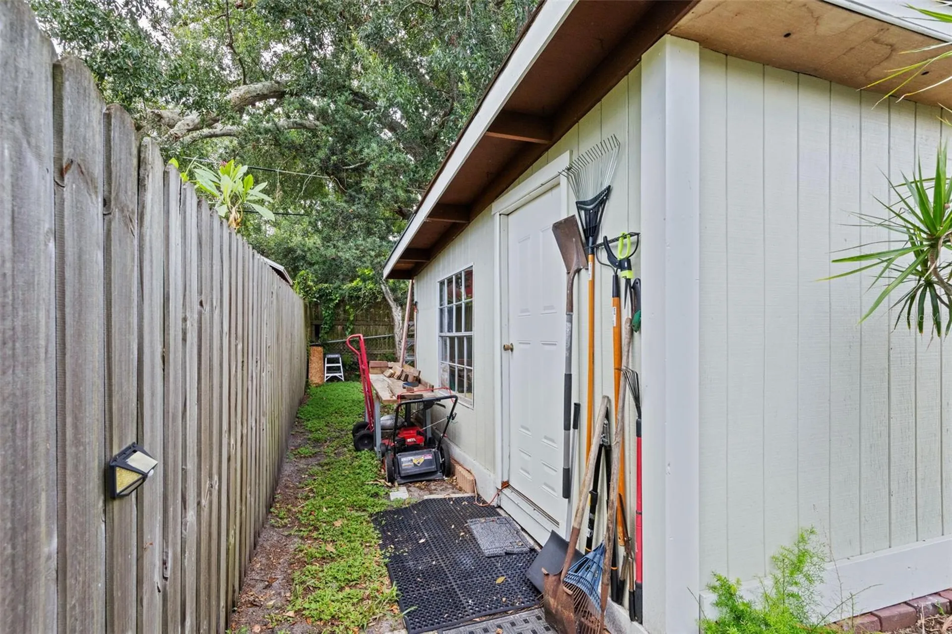 7627 Daetwyler Drive Orlando FL 32812